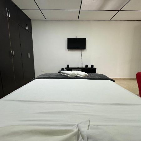 Apartamento Acogedor apartaestudio ubicado en la zona rosa de Pereira Exterior foto