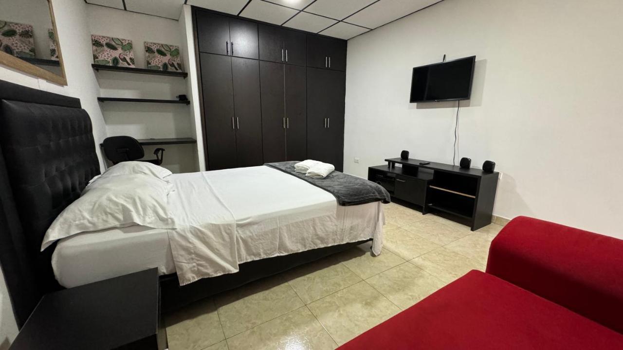 Apartamento Acogedor apartaestudio ubicado en la zona rosa de Pereira Exterior foto